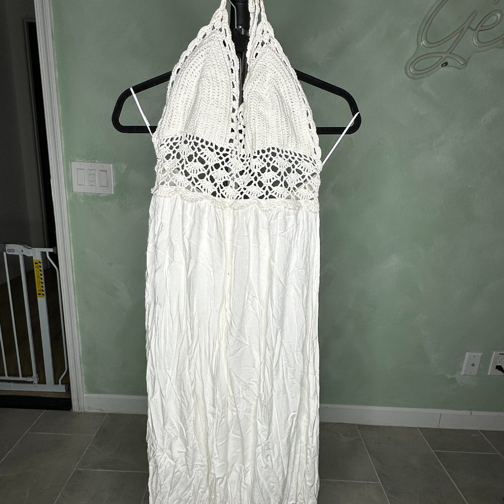 LILBETTER White Crochet Maxi Dress